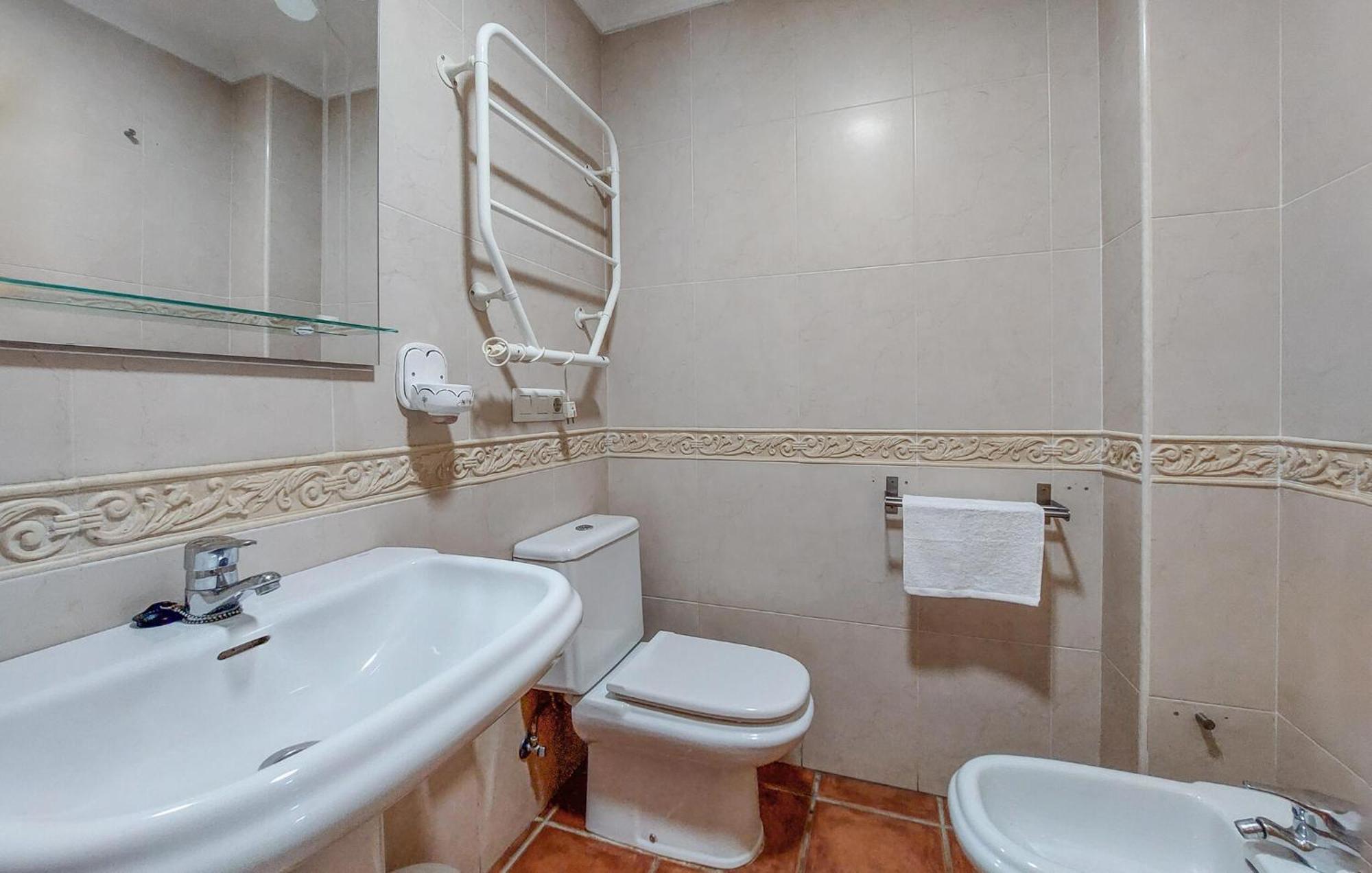 2 Bedroom Stunning In Apartment Nerja
