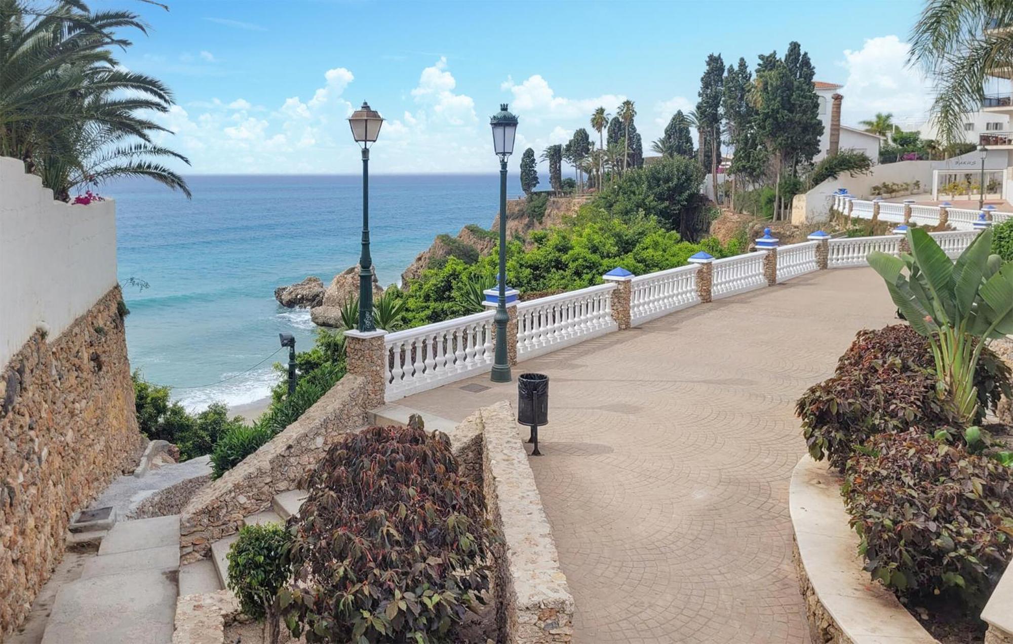 2 Bedroom Stunning In Apartment Nerja